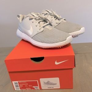 Women’s Nike roshe golf shoes